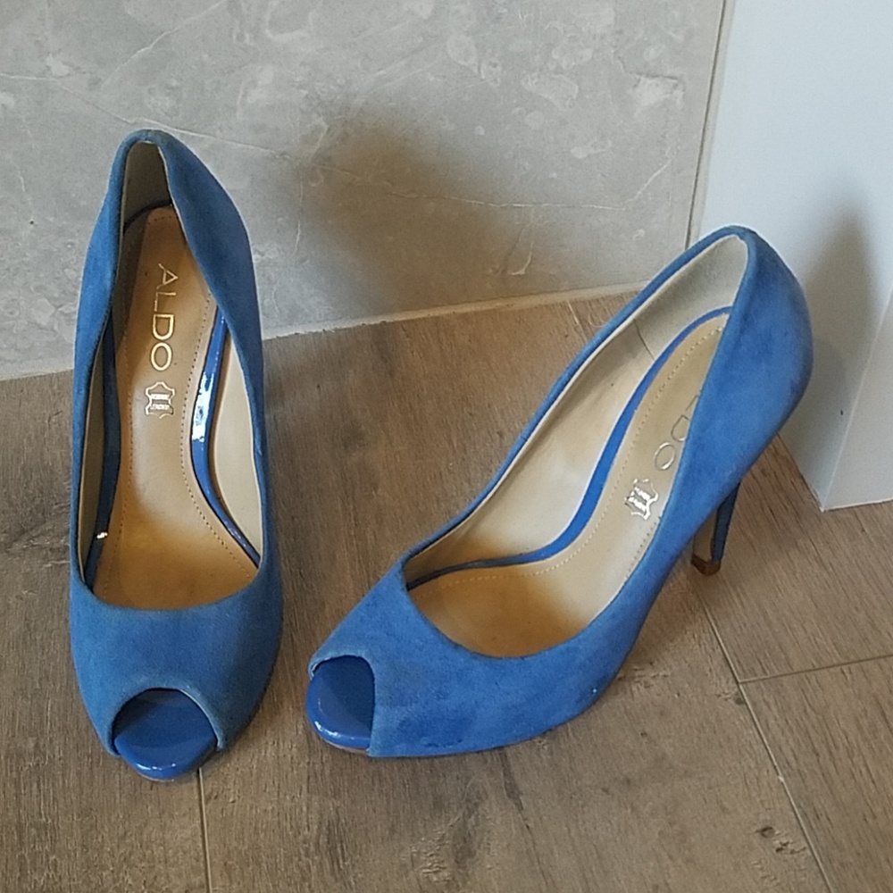 Light blue peep toe heels